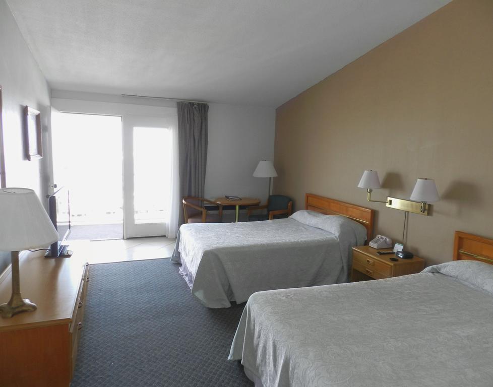 Bradford Inn And Suites Плимут Экстерьер фото